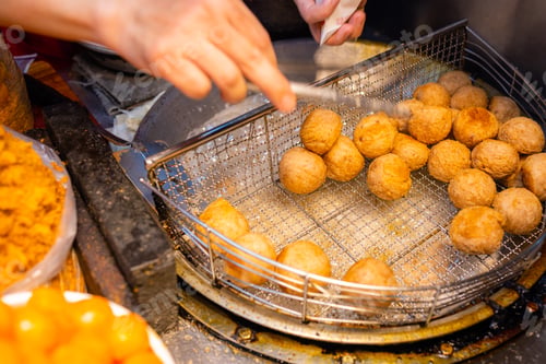 Preview: Taiwanese deep fried taro ball at street market