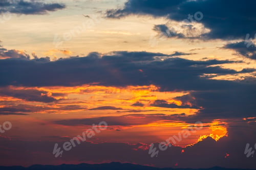 Vorschau: schöner Himmel mit Wolkenhintergrund, Himmel mit Wolken, Wetter, Natur, Wolkenblau
