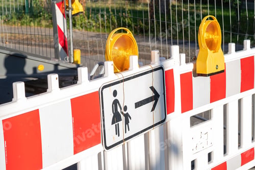 Preview: Closeup shot of a pedestrian crossing sign on the street