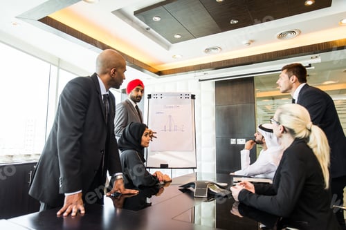 Preview: Business team in Dubai