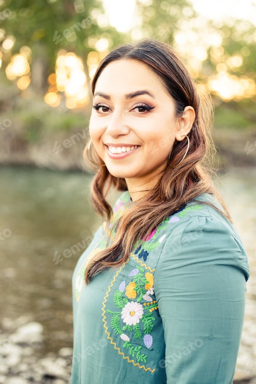 Preview: Beautiful Hispanic woman