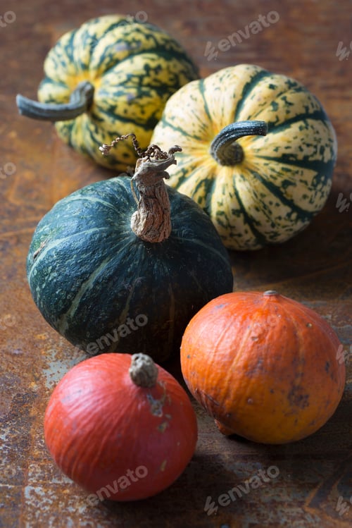 Preview: Colorful goards on table