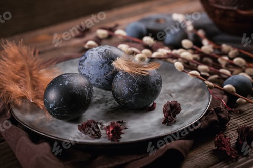 Preview: Dyed Easter eggs with marble stone effect painted with natural dye carcade tea