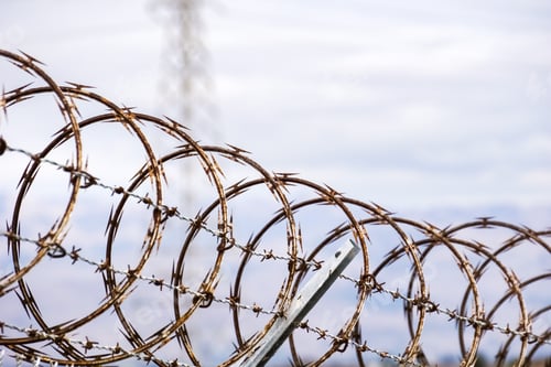 Preview: Razor barbed wire security fence, California