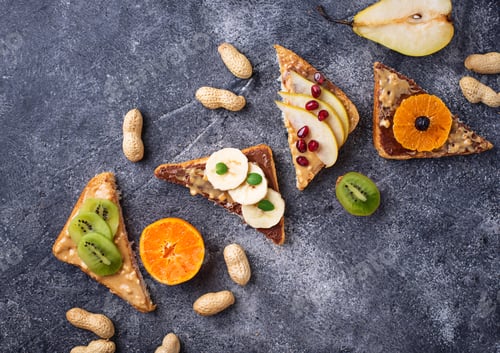 Preview: Healthy sandwiches with peanut butter and fruits