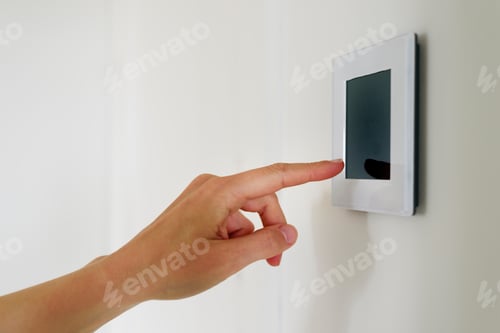 Preview: Hand using Air ventilation controller with display