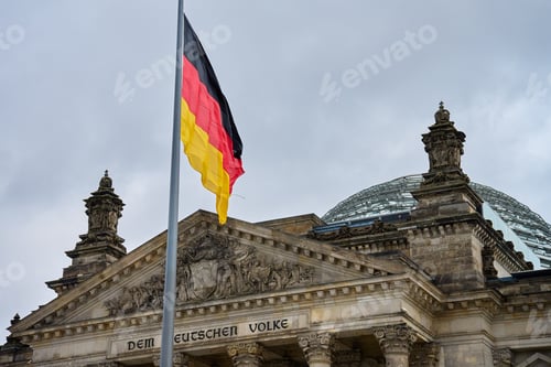 Preview: National flag of Germany on Reichstag building in Berlin