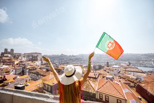 Preview: Woman traveling in Porto city