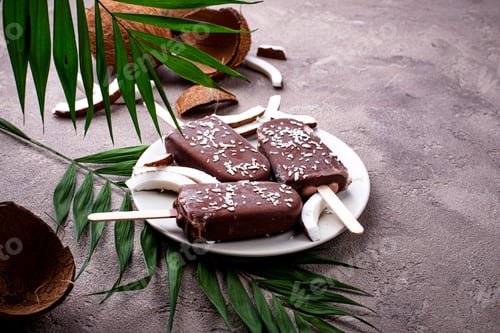Preview: Coconut popsicles in chocolate glaze