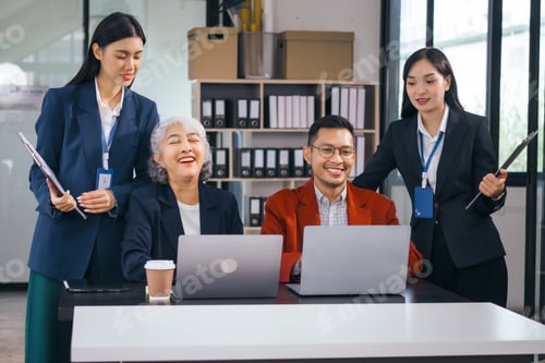 Preview: Asian people in office, group meeting in boardroom, working together, annual discuss opinions
