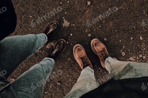 Preview: Couple traveller's