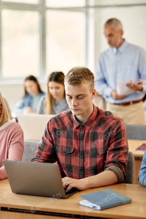 Preview: Student Learning with Laptop in Classroom Setting