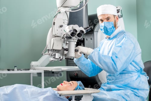 Preview: Eye surgery at the operating room