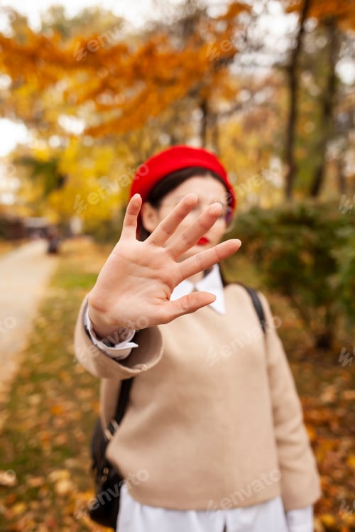 Preview: People in fall