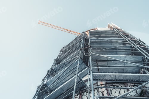 Preview: A reconstruction of a house