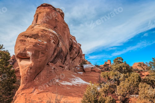 Preview: Rock Formations Between Sand Dune And Broken Arch In Arches National Park, Utah