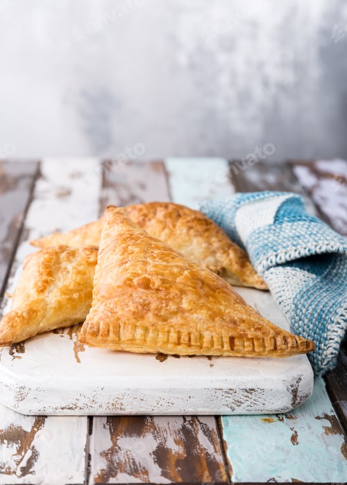 Preview: Puff pastry triangles