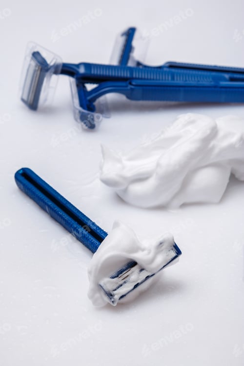 Preview: Shaving razors and foam