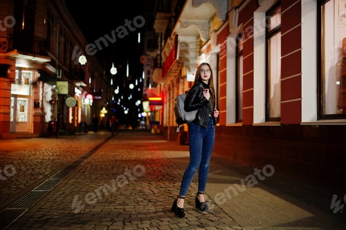 Preview: Night portrait of girl model
