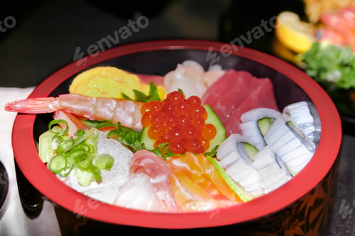 Preview: Chirashi Zushi (Sashimi on Sushi Rice)