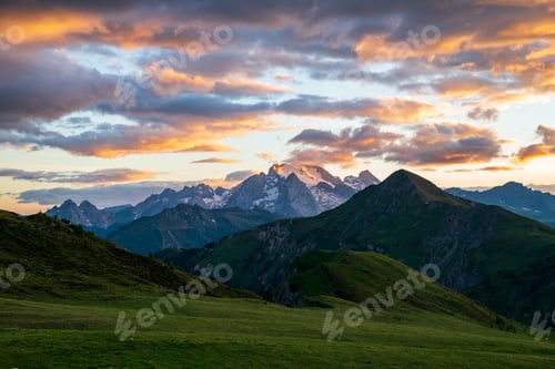 Preview: The Giau Pass at sunset, Belluno, Dolomites, South Tyrol, Italy