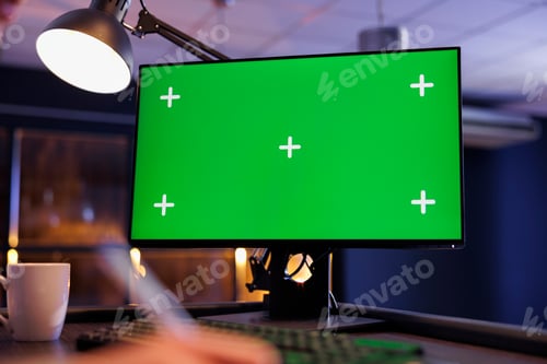 Preview: Green screen mock up chroma key computer with isolated display
