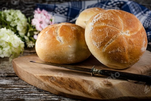 Preview: Fresh bread for breakfast.