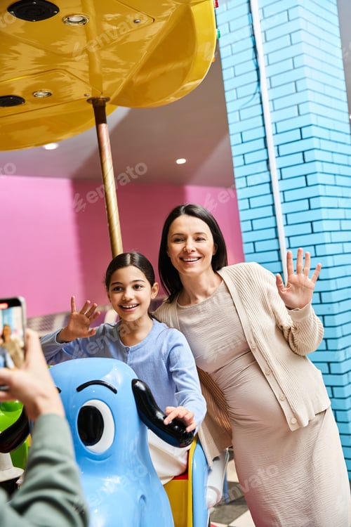 Preview: Joyous capture at the toy carousel