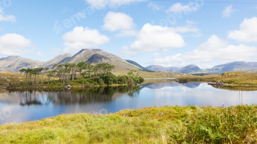 Preview: Derryclare Lough in Ireland