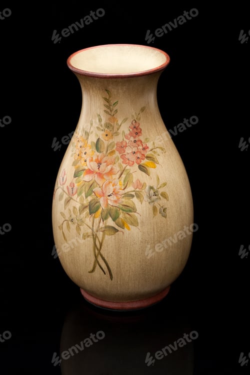 Preview: Traditional Chinese vase