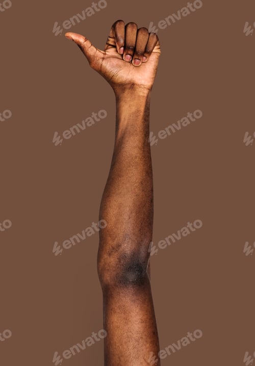 Preview: Hand holding variation of object