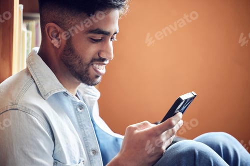 Preview: Students and social media go hand in hand