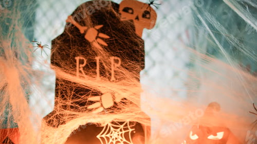 Preview: Halloween tombstone shrouded in fog