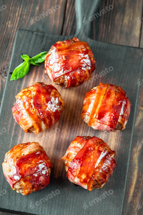 Preview: Bacon wrappped meatballs
