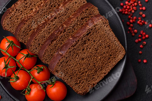 Preview: Delicious brown bread with seeds and grains cut into slices