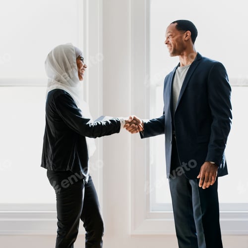 Preview: Business people handshake