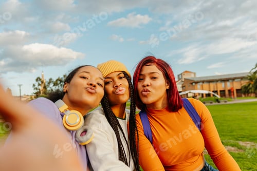 Preview: group of three friends having a good time
