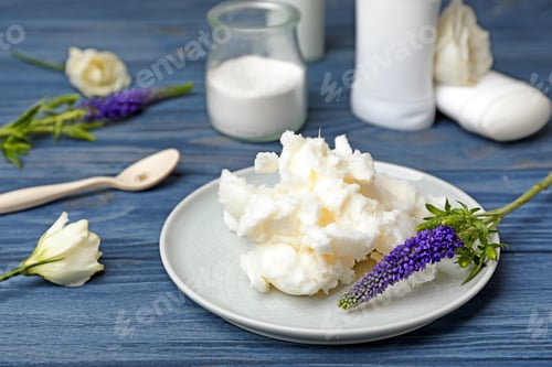 Preview: Ingredients for natural homemade deodorant on wooden table