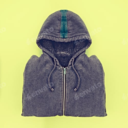 Preview: Neatly folded men's hoodies