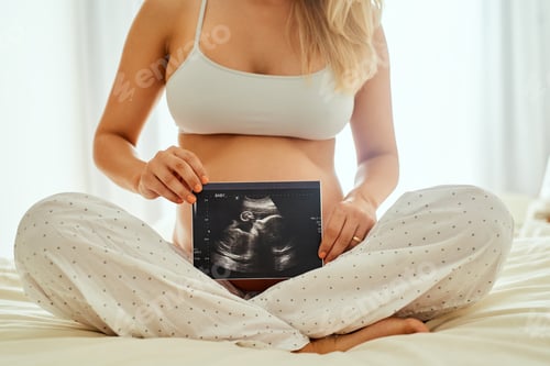 Preview: Look at the little person in my stomach