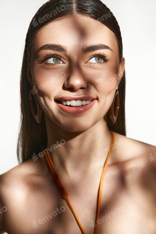 Preview: Sun-kissed beauty enjoying summer vibes with radiance and a carefree spirit