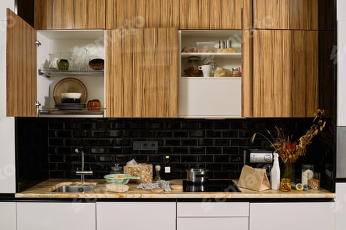 Preview: Modern Kitchen Interior Featuring Open Cabinets and Organized Tabletop Items