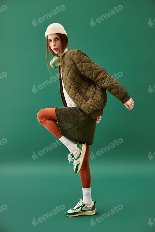 Preview: Young woman grapples with challenges of anorexia while showcasing unique fashion style