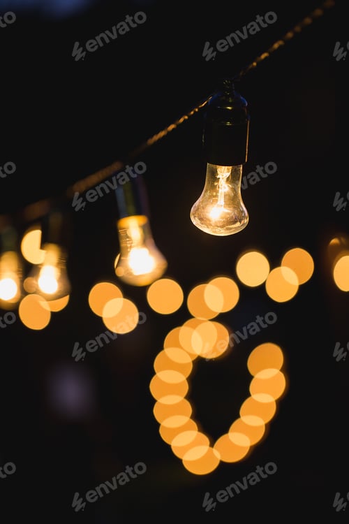 Preview: Light bulb decor in outdoor party