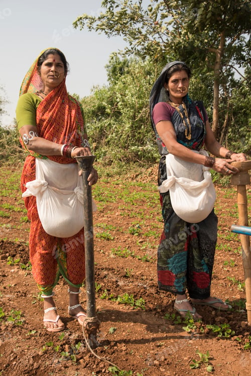 Preview: Portrait of rural women in traditional clothes.