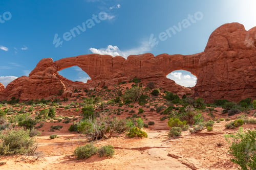 Preview: The Window Arches in Utah Arches National Park