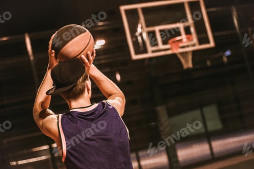 Preview: Stylish basketball player