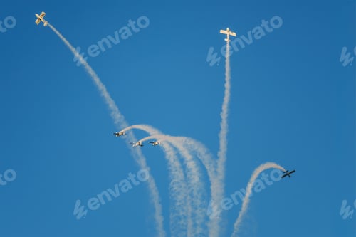 Preview: Stunt aerobatic planes performing stunts in air