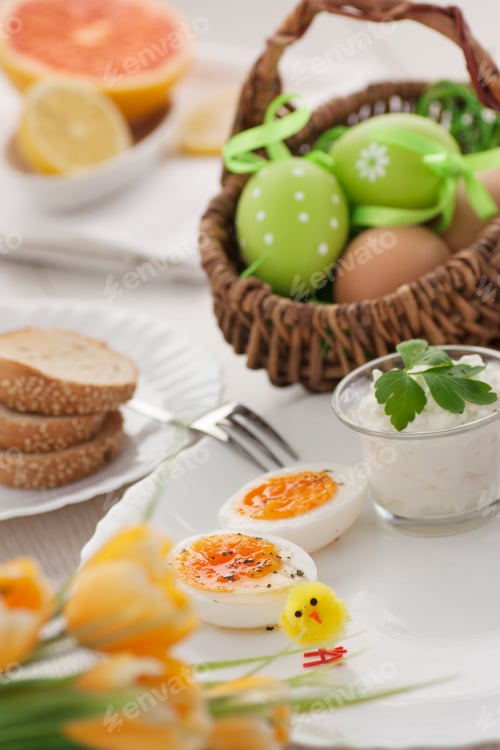 Preview: Easter