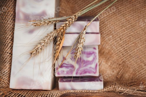 Preview: Natural soap cold processed with coconut oil and organic dried flowers